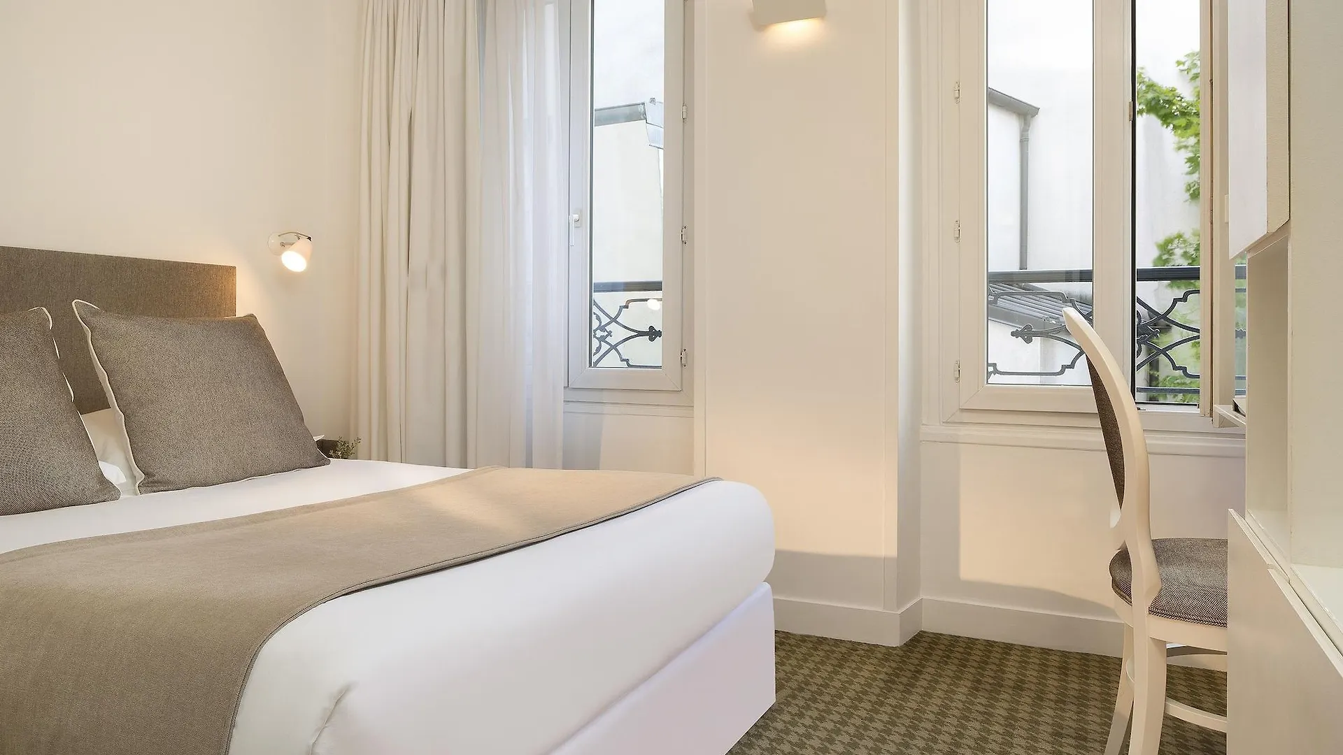 Hotel Mistral Paris