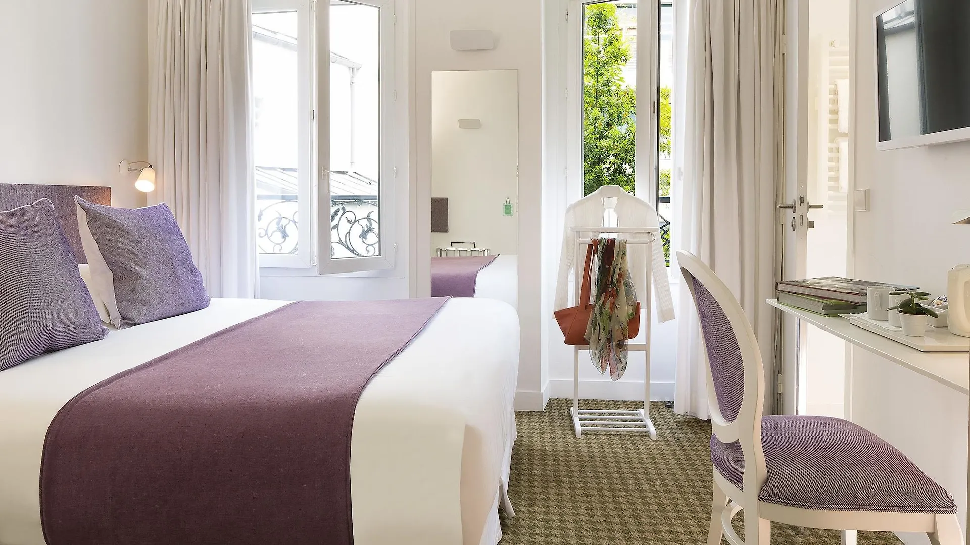 Mistral Paris
