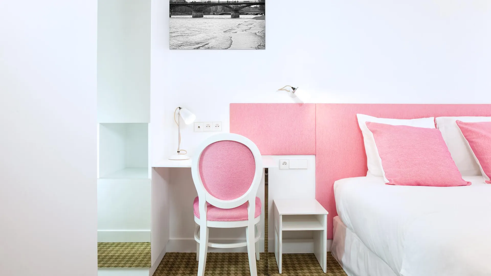 Mistral Hotel Paris