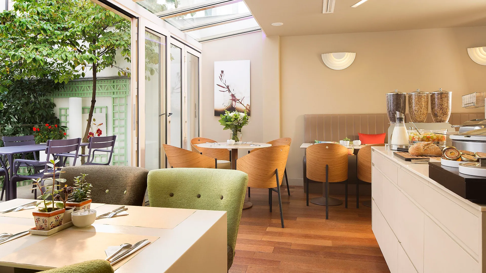 Mistral Hotel Paris