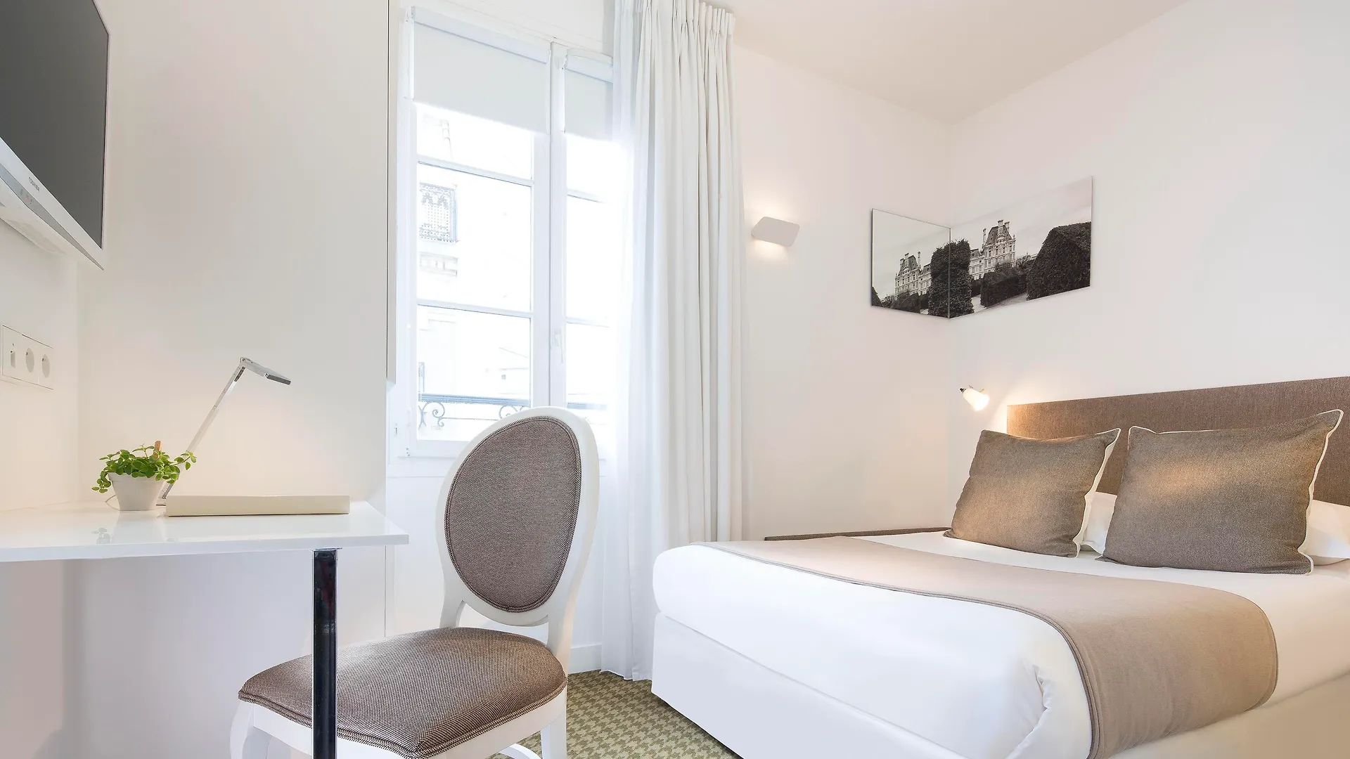 Mistral Paris