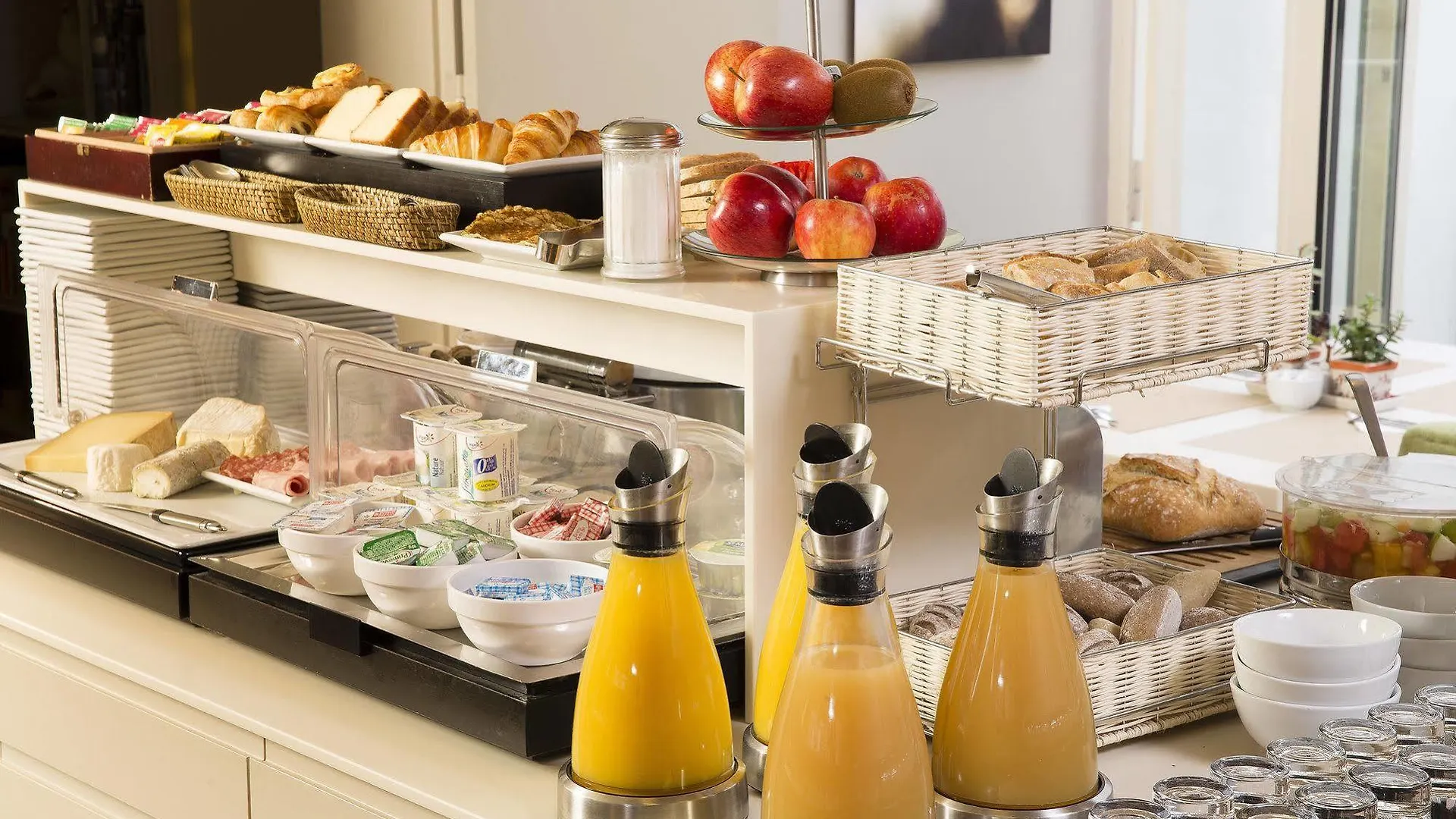 Mistral Hotel Paris